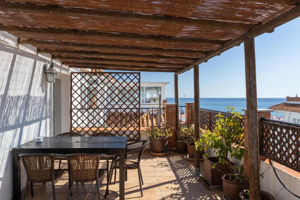 Penthouse In The Heart Of Nerja Lägenhet Exteriör bild