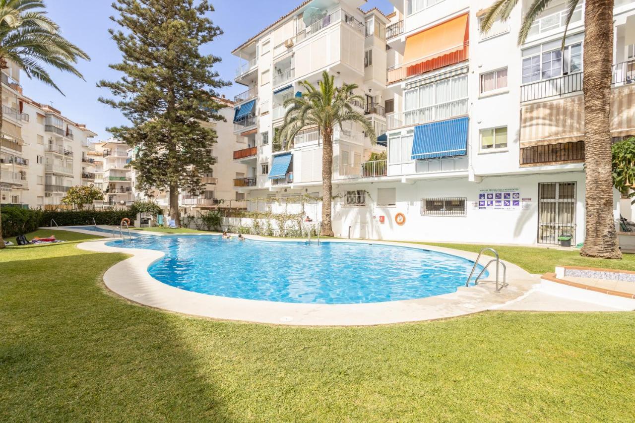 Penthouse In The Heart Of Nerja Lägenhet Exteriör bild